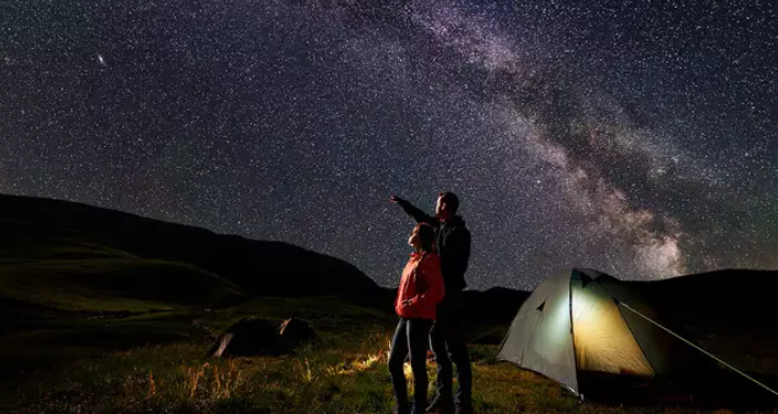 Viajar para contemplar o céu e as estrelas em parques naturais, o astroturismo ganha força no Brasil em 2024 
