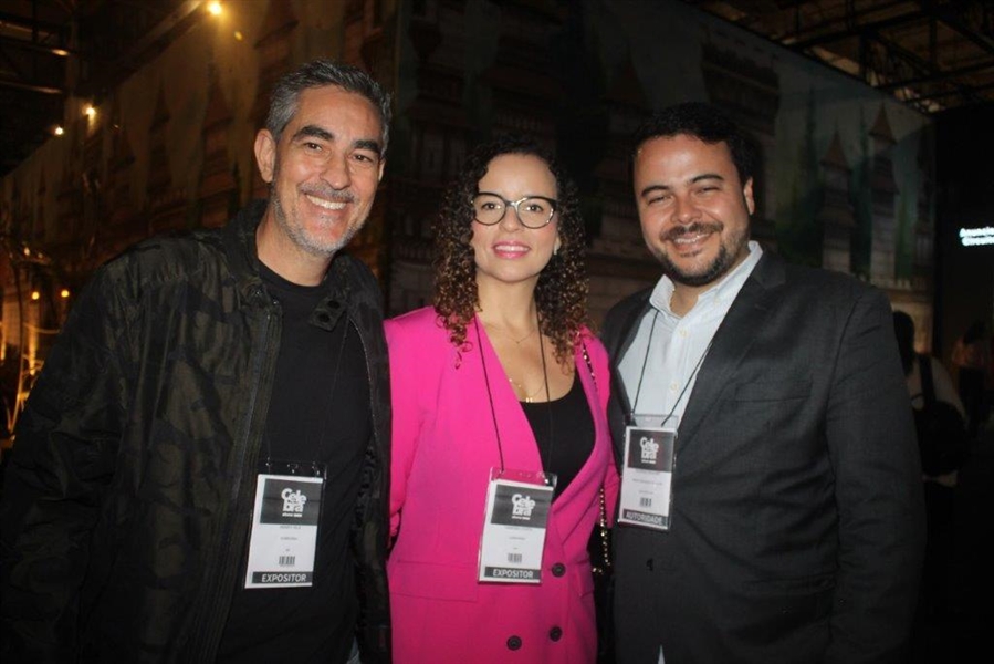 DescritivoHenry Hila, Vanessa Costa e Rodrigo Goulart (vereador – PSD)...